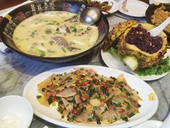 -蔼若春.传承三十年云南菜(金碧公园店)