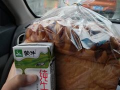 -三亚新鸿港水果一级批发市场