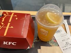 瀑布芝士2.0汁汁厚作和牛堡-肯德基(燕岭店)