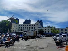 -鸿港海鲜批发市场