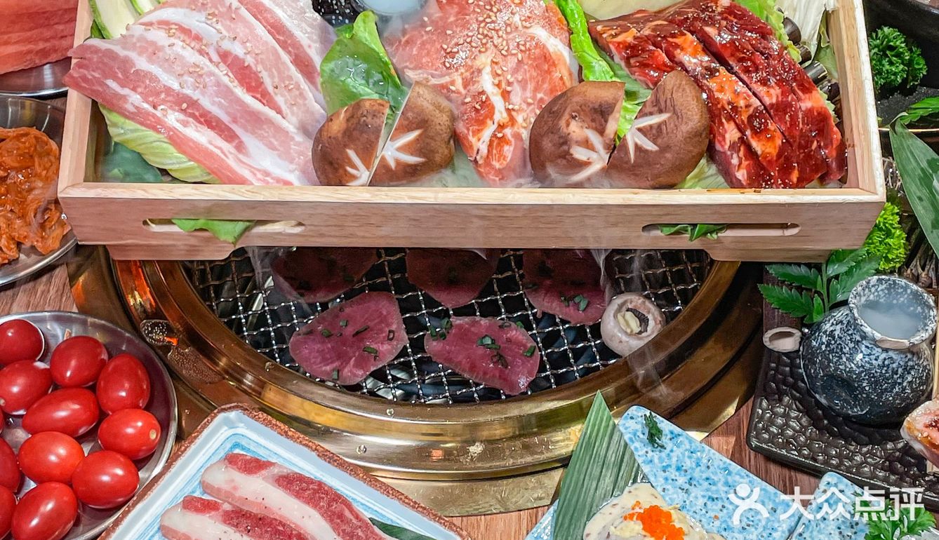 西湖边！新开的烤肉店，好好吃啊！！