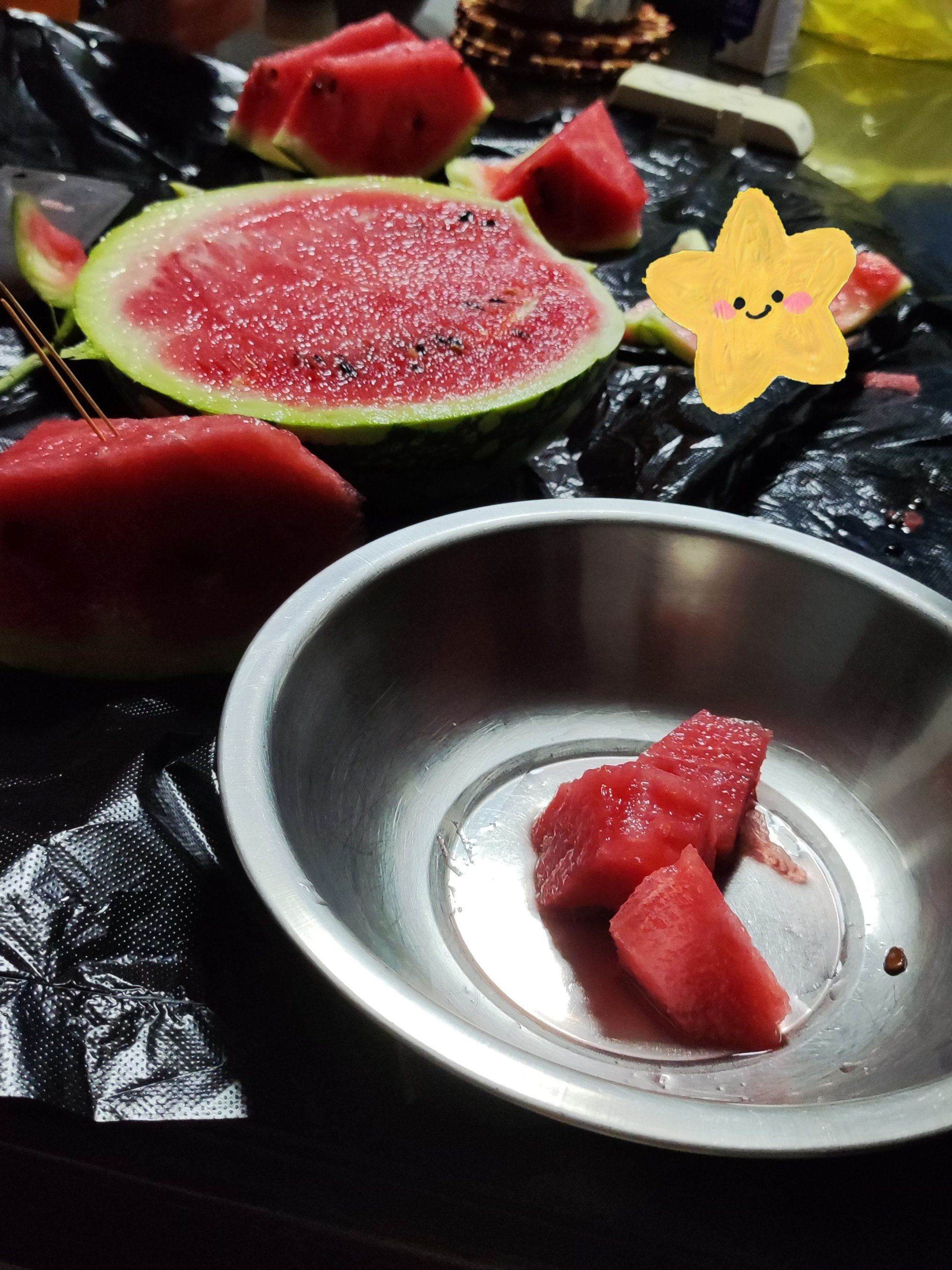 在家里西瓜是可以只吃心心的