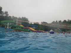 -青年湖公园水上世界