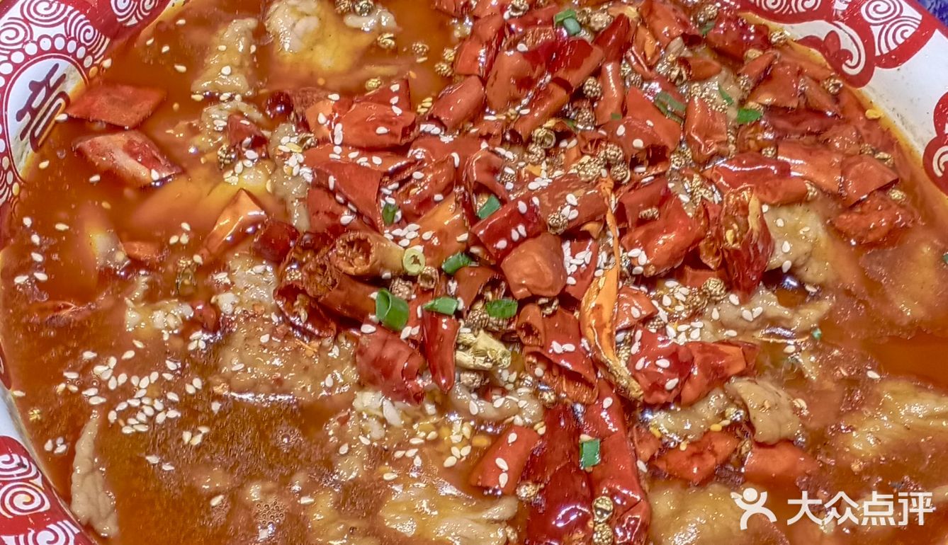 麻婆豆腐超级下饭，非常美味的水煮肉片。想吃川菜来这里[调皮]
