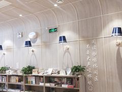 -钟书阁(群光广场店)