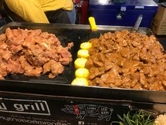 -席娜卡琳火车铁道夜市