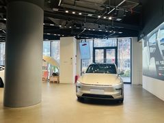 -TESLA 特斯拉(上海太古汇体验店)