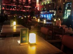 -FOUR PLAY BAR