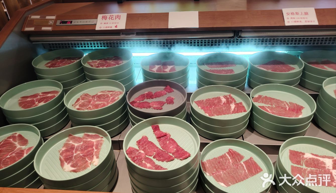 这家牛伢伢雪花牛肉烤涮一体自助餐厅真心不错！