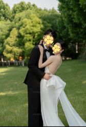 -雪中彩影婚纱摄影·微光艺术中心