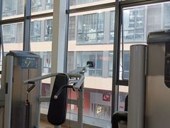 -豪逸健体(中骏广场店)