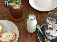 -ROAST coffee & eatery