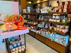 零售区-星巴克臻选(成都宽窄巷子店)