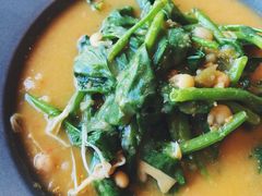 豌豆黄浸豌豆尖-半山腰·云南菜(侨福芳草地店)