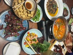 佤王佐料牛肉-老滇山寨•云南特色菜•地方菜•民族风情歌舞表演(金碧店)