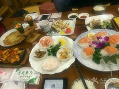 -青瓦餐厅·生鱼片·韩园烤肉(西塔店)