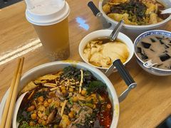 -丽丽三鲜螺蛳粉(田林路店)