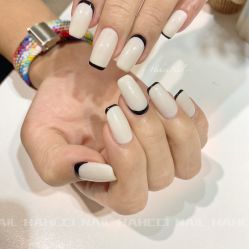 -花岐款式专研健康美甲沙龙