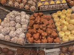 -Laderach 莱德拉(上海环贸iapm店)