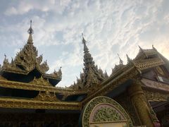 -ခြောက်ထပ်ကြီးရွှေသာလျောင်းဘုရားကြီး