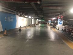 -万象城-停车场
