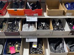 -唯品会(北京国瑞城店)
