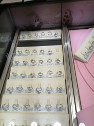 -周大福CHOW TAI FOOK(浦东八佰伴店)