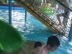 -平湖九龙山乐满地水上乐园
