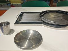 -山野的朋友露营炭火烤肉