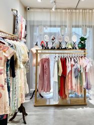 -一揽芳华汉服旗袍体验馆(拙政园店)