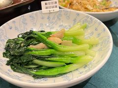 拍蒜广东菜心-誉八仙粤菜(万象天地店)