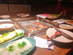 -老牌坊云南鱼豆花火锅(哈西万达店)