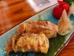 火炙焦糖三文鱼手握-坂吉屋·居酒屋深夜食堂(龙湖店)