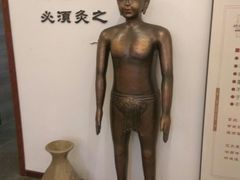 -灸春堂·艾灸·痛症·整脊连锁(之江银泰店)