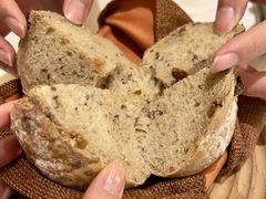 餐前面包-福楼法餐厅FLO