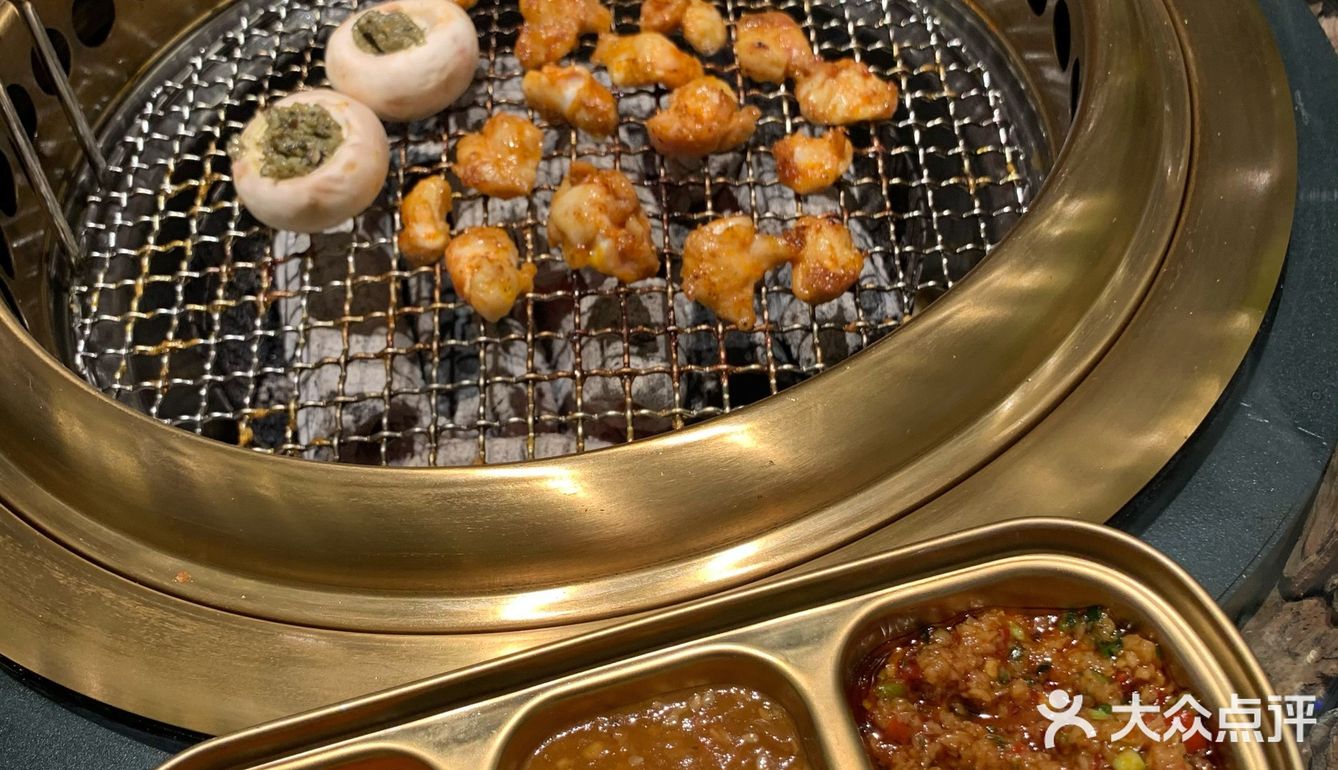 我宣布南宁烤肉天花板必须要有它的名字 排队也要吃🥩