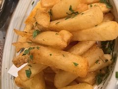 -LESCEDARS Brasserie Bistro香柏树