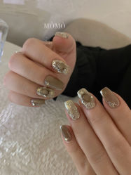 -Momo nail 日系美甲