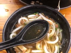 -丽虹云南过桥米线(兴工街店)