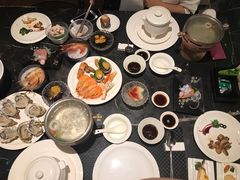 -半岛翡丽海鲜自助餐厅(观风亭店)