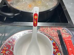 -尚尚仙·酸汤猪手·猪肚鸡火锅(华联万柳购物中心店)