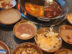 -渝井巷重庆老火锅(沈阳吉祥店)
