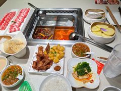 -海底捞火锅鲜切牛肉主题店(长寿路店)