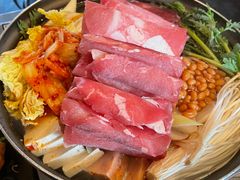 部队锅-MI WU FACTORY米屋美食工厂餐厅(绿地店)
