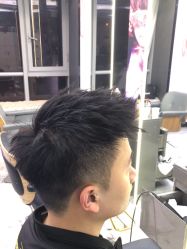 -藤野造型烫发染发