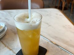 -ROAST coffee & eatery