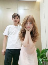 点击看大图 -专业烫发染发接发