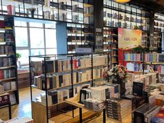 -新华书店(解放中路店)