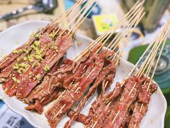 -何妹湿辣牛肉·粤式烧烤砂煲(桂雅路店)