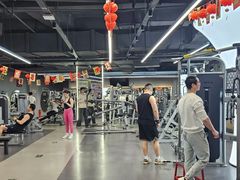 -超鹿运动(五四路恒力城店)